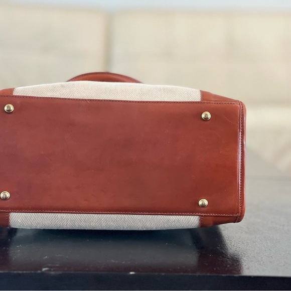 Handbag - Picture 8 of 8